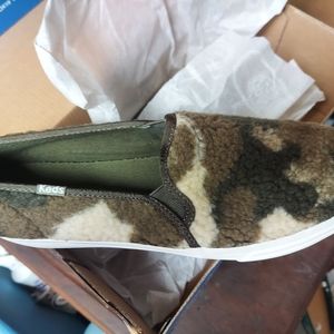 Keds camouflage  f1leece inside and out ,rubber grip bottom